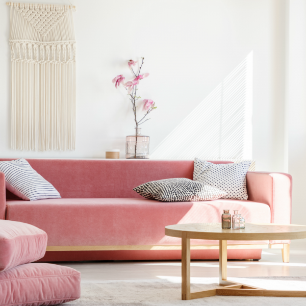 パステルカラーのソファーをメインにお部屋のイメージを刷新